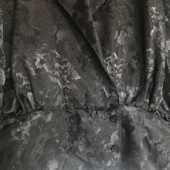 Beautiful Black Floral Blouse - Picture 5 of 6